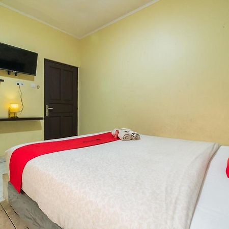 Reddoorz Near Tomang 2 Hotel Jakarta Ngoại thất bức ảnh