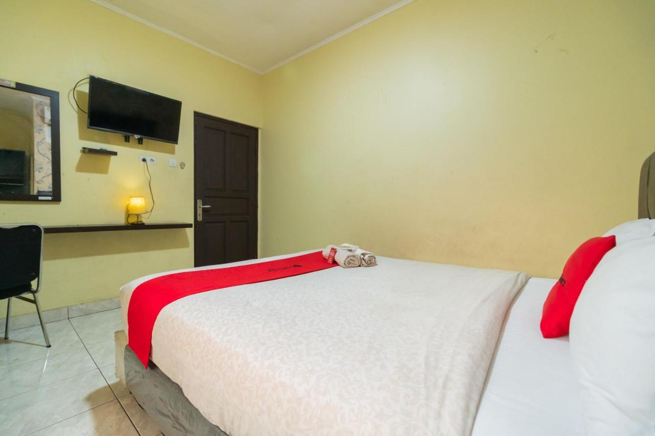 Reddoorz Near Tomang 2 Hotel Jakarta Ngoại thất bức ảnh