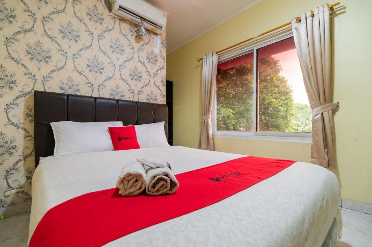 Reddoorz Near Tomang 2 Hotel Jakarta Ngoại thất bức ảnh