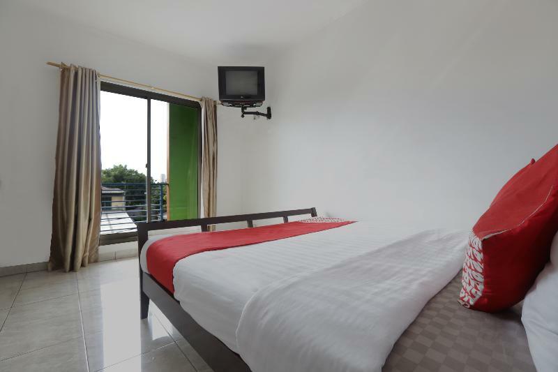 Reddoorz Near Tomang 2 Hotel Jakarta Ngoại thất bức ảnh