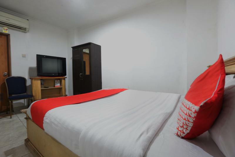 Reddoorz Near Tomang 2 Hotel Jakarta Ngoại thất bức ảnh